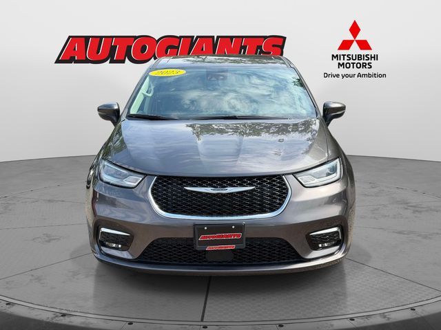 2023 Chrysler Pacifica Touring-L