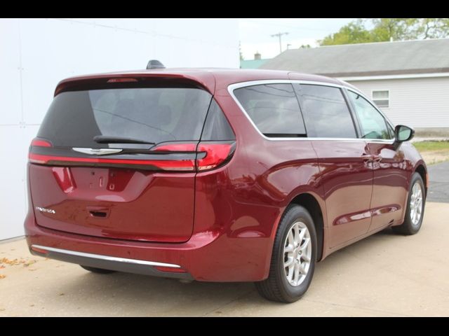 2023 Chrysler Pacifica Touring-L