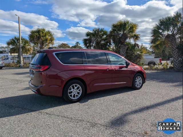 2023 Chrysler Pacifica Touring-L