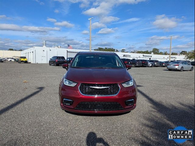 2023 Chrysler Pacifica Touring-L