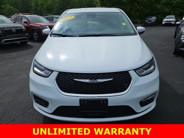 2023 Chrysler Pacifica Touring-L