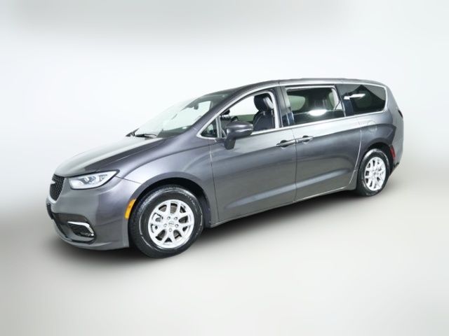 2023 Chrysler Pacifica Touring-L