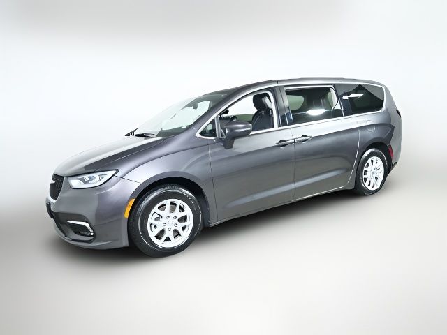 2023 Chrysler Pacifica Touring-L