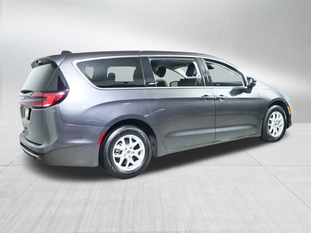 2023 Chrysler Pacifica Touring-L