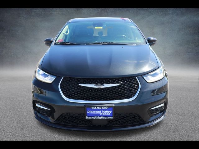 2023 Chrysler Pacifica Touring-L