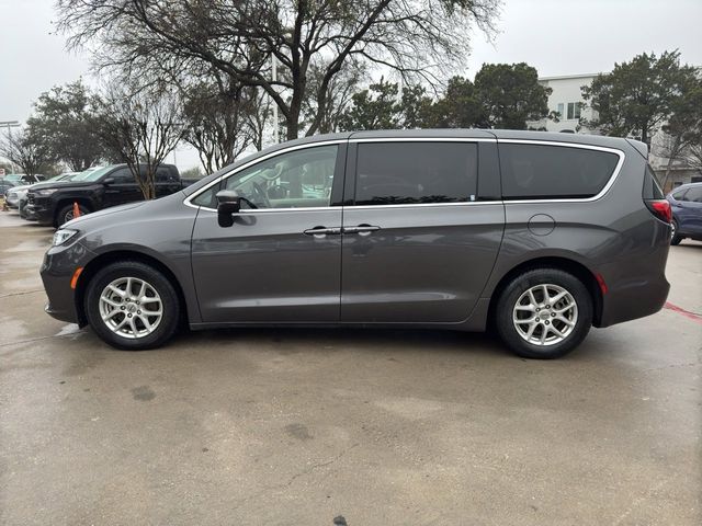 2023 Chrysler Pacifica Touring-L