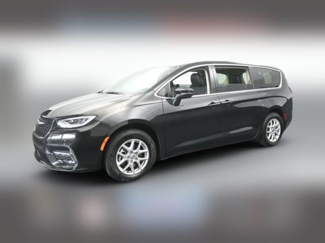 2023 Chrysler Pacifica Touring-L