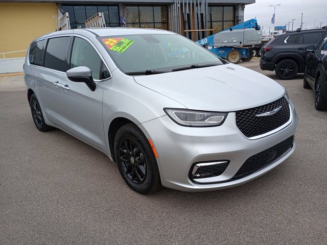 2023 Chrysler Pacifica Touring-L