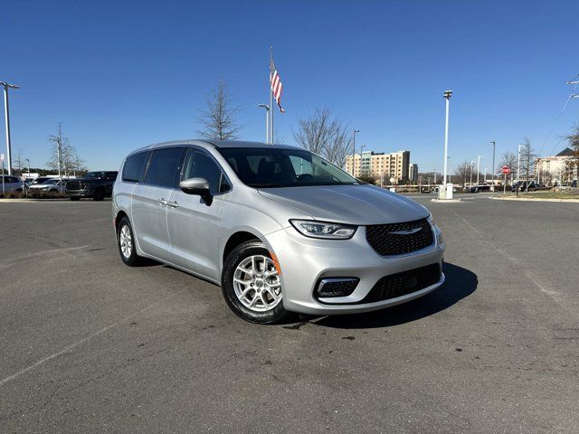 2023 Chrysler Pacifica Touring-L