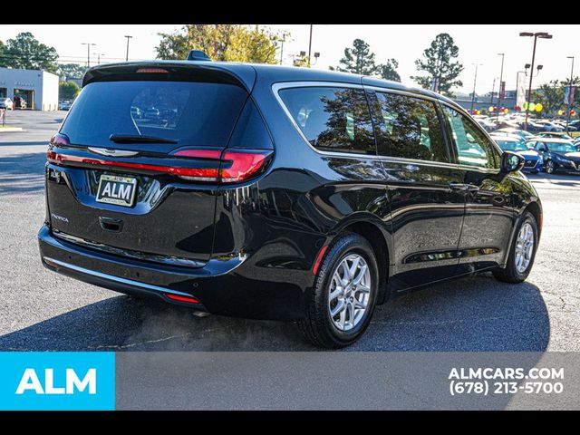 2023 Chrysler Pacifica Touring-L