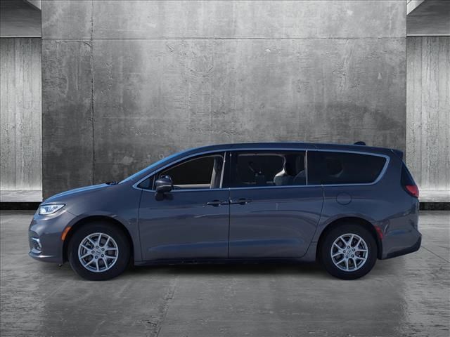 2023 Chrysler Pacifica Touring-L