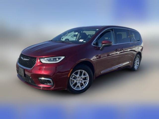 2023 Chrysler Pacifica Touring-L