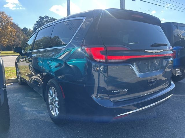 2023 Chrysler Pacifica Touring-L