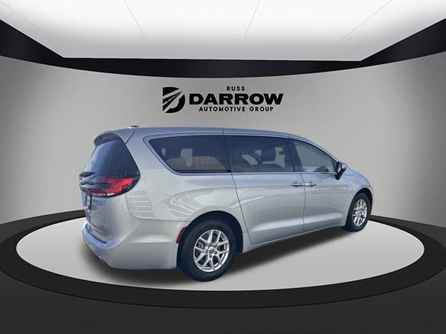 2023 Chrysler Pacifica Touring-L