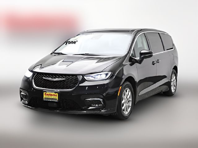 2023 Chrysler Pacifica Touring-L