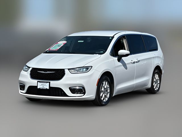 2023 Chrysler Pacifica Touring-L