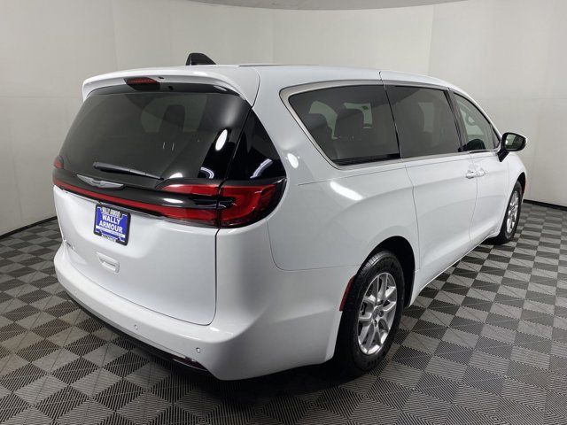 2023 Chrysler Pacifica Touring-L