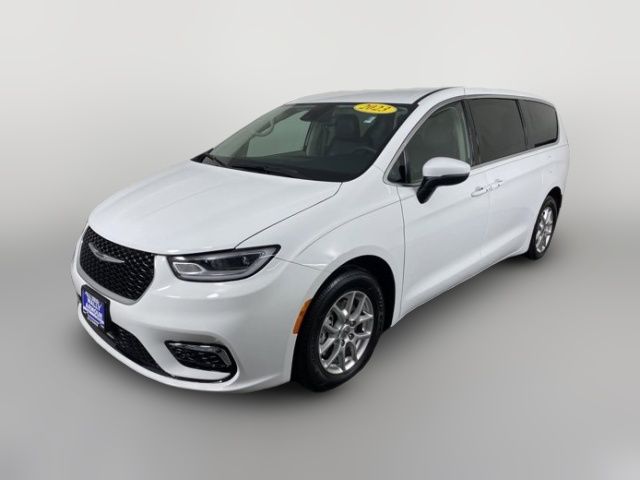 2023 Chrysler Pacifica Touring-L