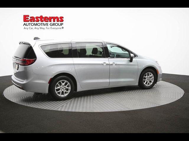 2023 Chrysler Pacifica Touring-L