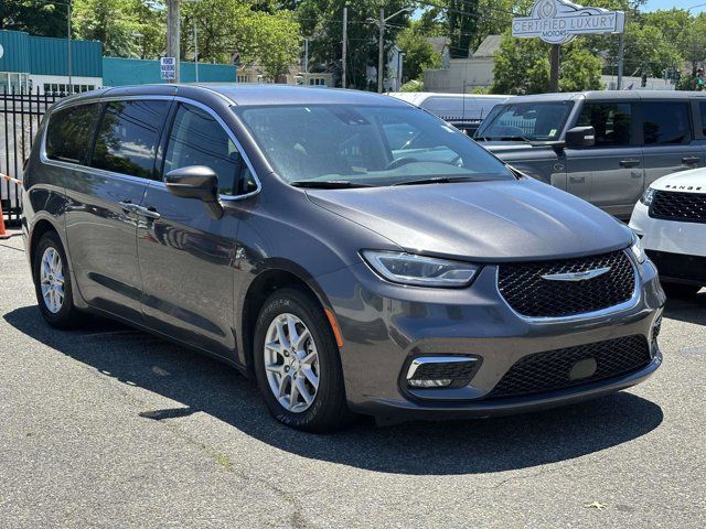 2023 Chrysler Pacifica Touring-L