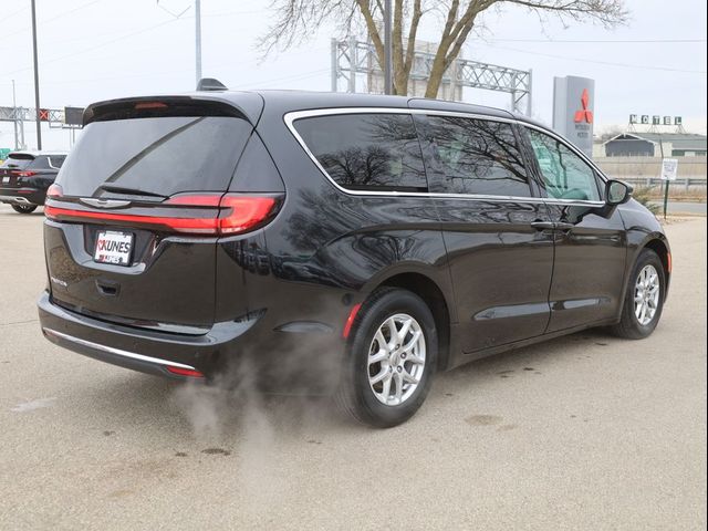 2023 Chrysler Pacifica Touring-L