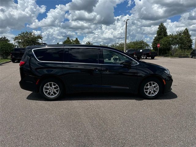 2023 Chrysler Pacifica Touring-L