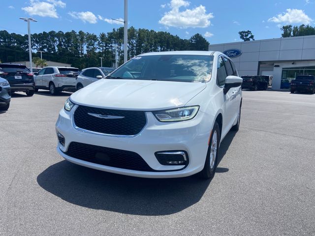 2023 Chrysler Pacifica Touring-L