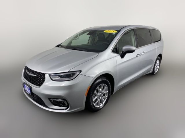 2023 Chrysler Pacifica Touring-L