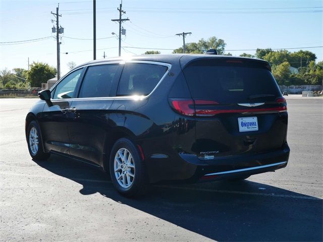 2023 Chrysler Pacifica Touring-L