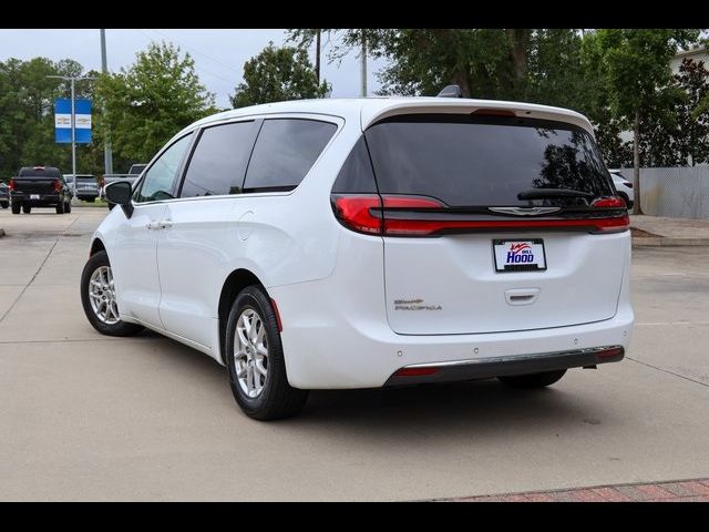 2023 Chrysler Pacifica Touring-L