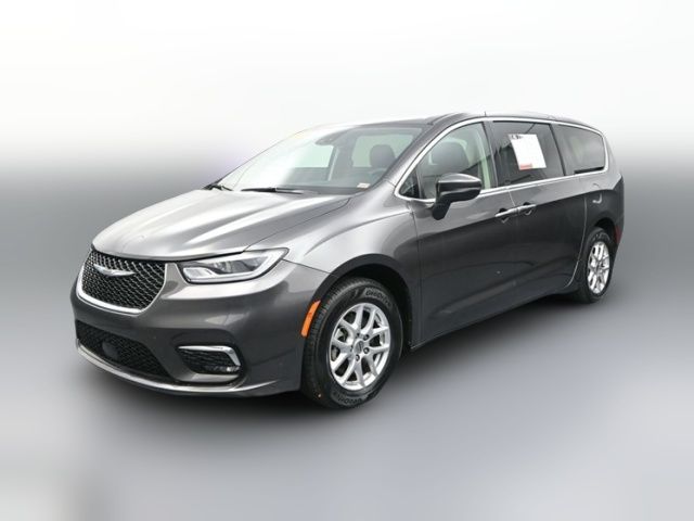 2023 Chrysler Pacifica Touring-L