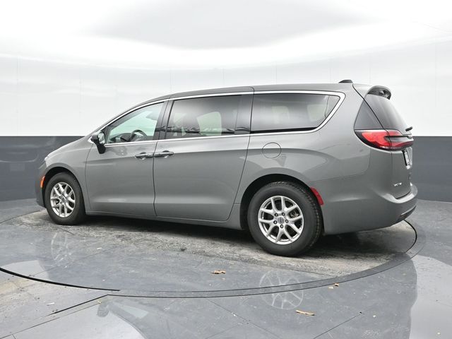 2023 Chrysler Pacifica Touring-L