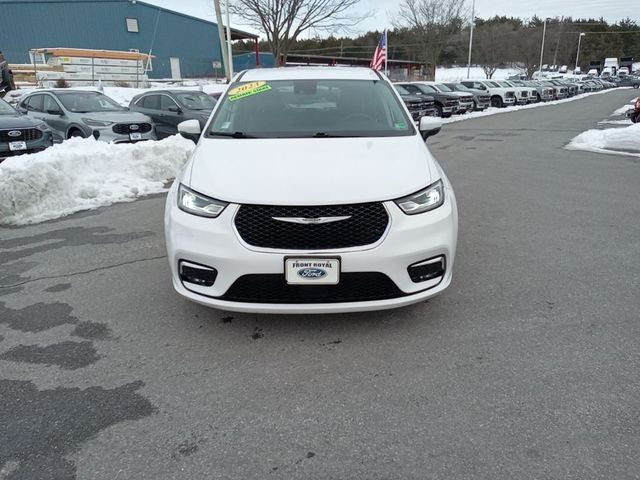 2023 Chrysler Pacifica Touring-L