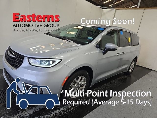 2023 Chrysler Pacifica Touring-L