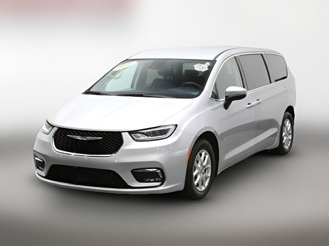 2023 Chrysler Pacifica Touring-L