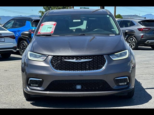2023 Chrysler Pacifica Touring-L