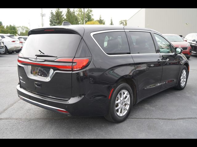 2023 Chrysler Pacifica Touring-L