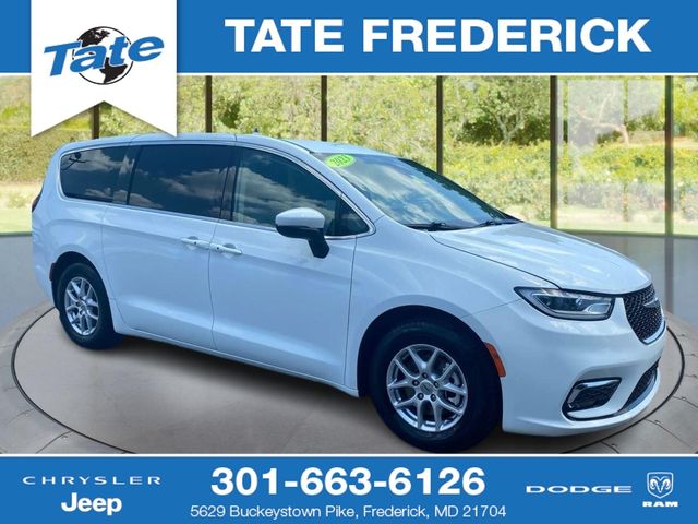 2023 Chrysler Pacifica Touring-L