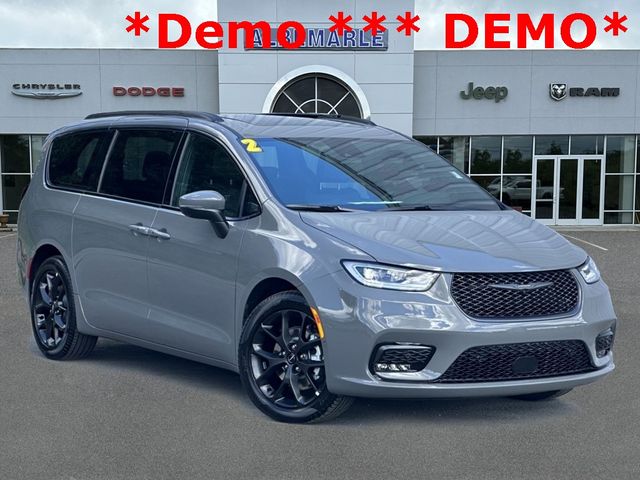 2023 Chrysler Pacifica Touring-L