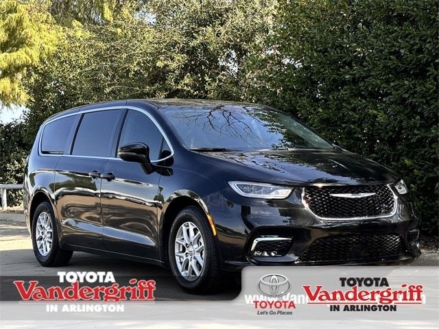 2023 Chrysler Pacifica Touring-L