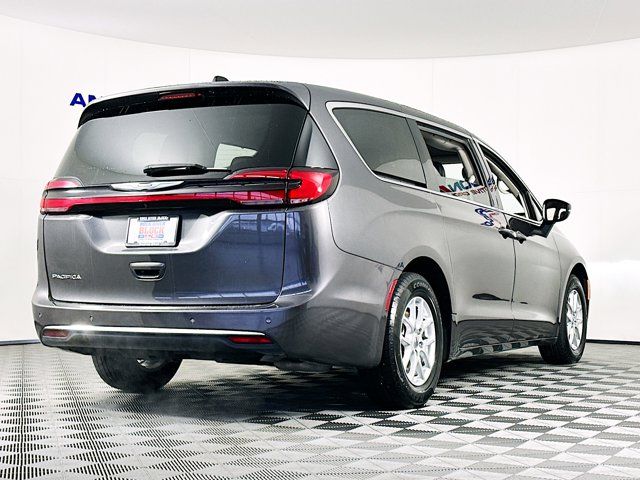 2023 Chrysler Pacifica Touring-L