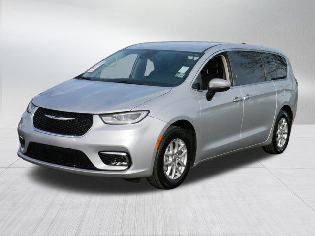 2023 Chrysler Pacifica Touring-L