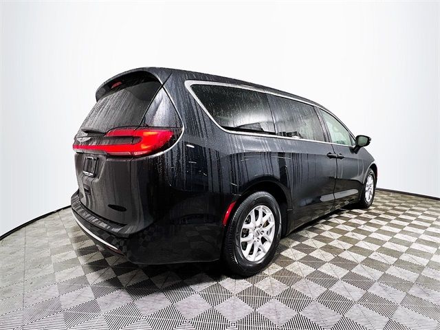 2023 Chrysler Pacifica Touring-L