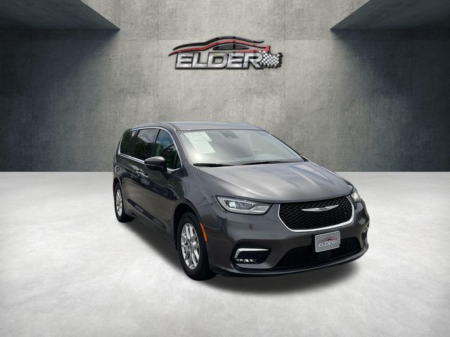 2023 Chrysler Pacifica Touring-L