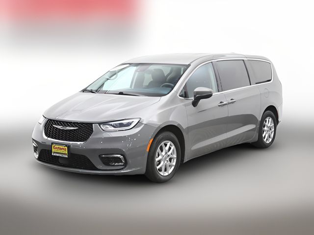 2023 Chrysler Pacifica Touring-L