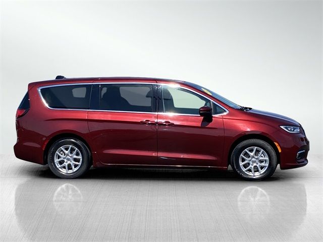 2023 Chrysler Pacifica Touring-L