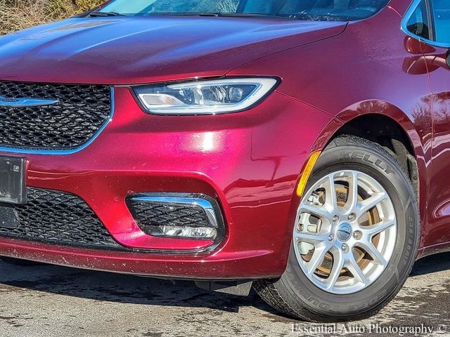 2023 Chrysler Pacifica Touring-L