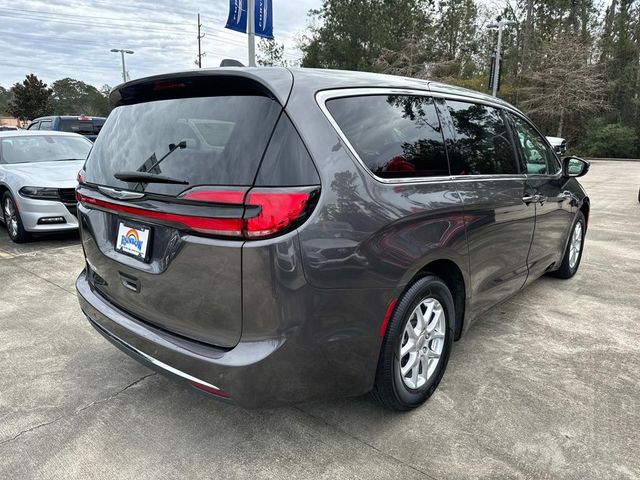 2023 Chrysler Pacifica Touring-L