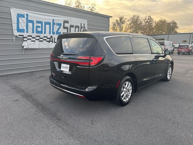 2023 Chrysler Pacifica Touring-L