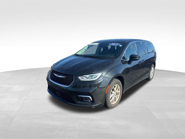 2023 Chrysler Pacifica Touring-L